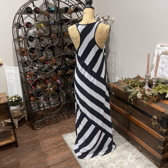 MICHAEL Michael Kors Navy and White Striped Maxi Dress Size Medium - Picture 4 of 10